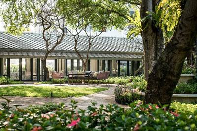 Gallery, Bangkok hotel, Wellness hotel,  Dining, Spa, Garden